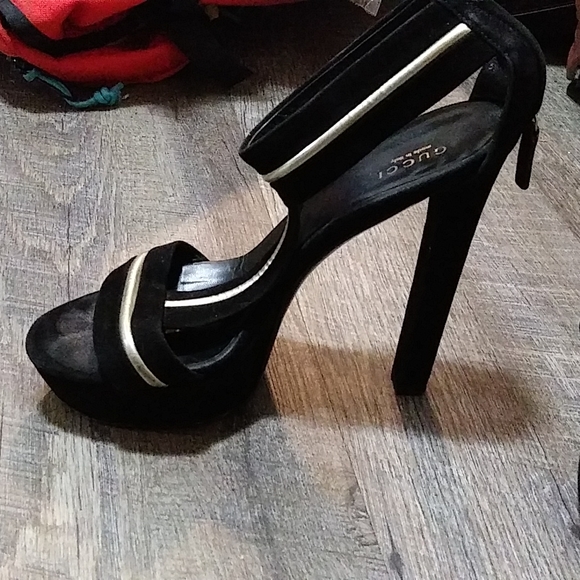 Pumps - Picture 4 of 4